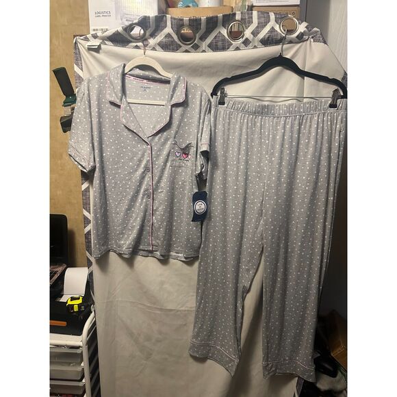 NWT Life Is Good Sleep Pajama Set Grey With Hearts Size XL Short Sleeve Pants - Picture 1 of 5